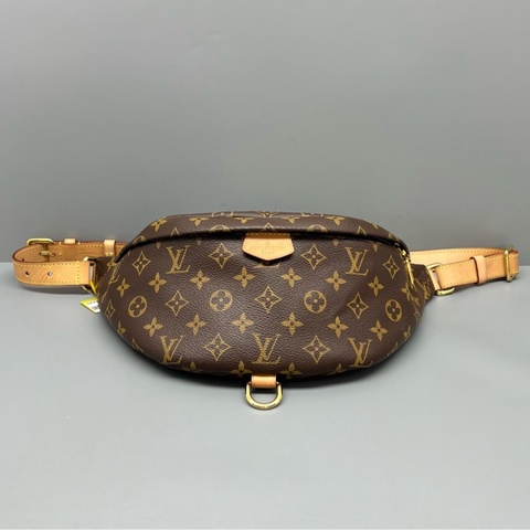 LV 路易威登bumbag老花胸包 男女同款