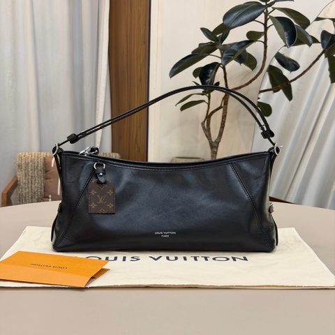 lv路易威登 Carryall East West 黑武士橫版包