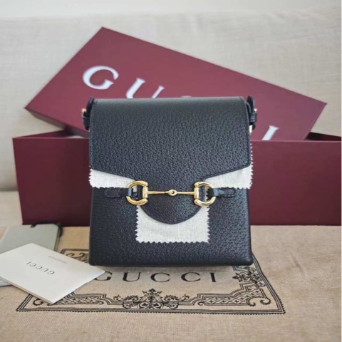 古馳/Gucci Gucci Horsebit 1955系列 黑色皮革 78毫米（寬）x 162毫米（長）x 8毫米（厚）  專櫃價8900。