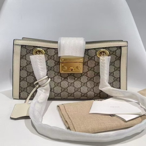 全新閒置Gucci古馳 padlock 小三包白色 有塵袋  尺寸26*18