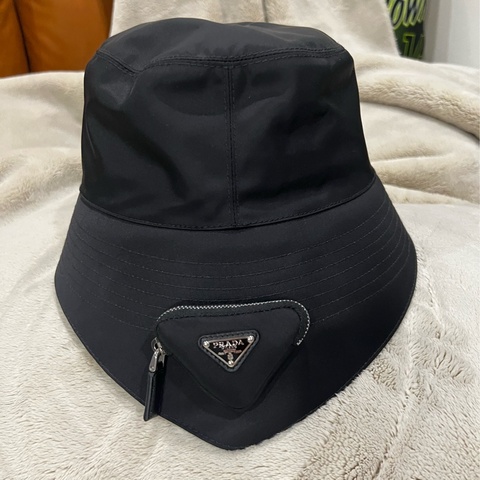 PRADA Re-Nylon 三角Logo收納袋漁夫帽 黑色 尼龍 男女適用