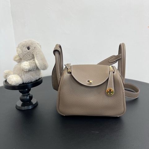 Hermes/愛馬仕 lindy mini 手提包單肩包 大象灰金扣