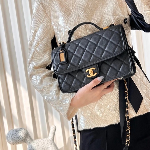 ✨Chanel 22k 黑金荔枝皮郵差包 有購證 99新🖤