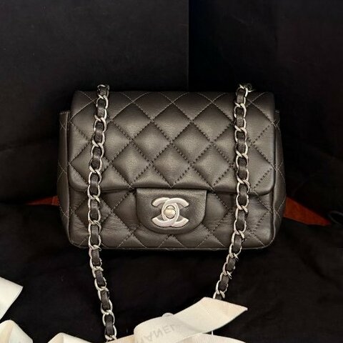 近新品 香奈兒/Chanel 方胖子‌ 炭‎灰色羊‌皮鏈條‎肩背斜背包