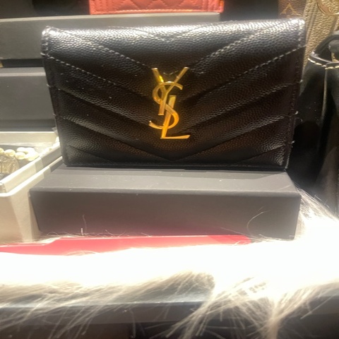 YSL Saint Laurent 魚子醬短夾