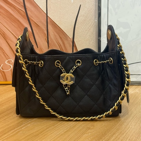 （保留中）(2026台灣購證🇹🇼全配）全新CHANEL 25 mini Hobo 黑金✨最新晶片款