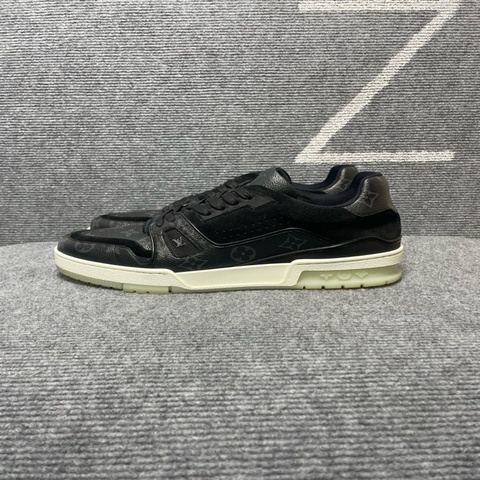 Louis Vuitton 路易威登 黑灰老花trainer板鞋42碼