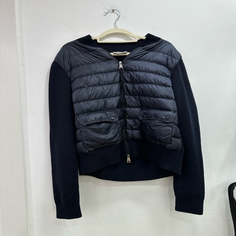 Moncler 蒙口兩口袋拼接羽絨外套