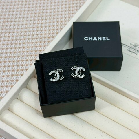 🏷️Chanel 香奈兒．雙C黑白拚色水鑽耳環