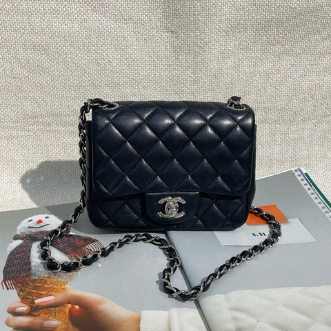 Chanel 香奈兒 黑銀 羊皮方胖子 22開