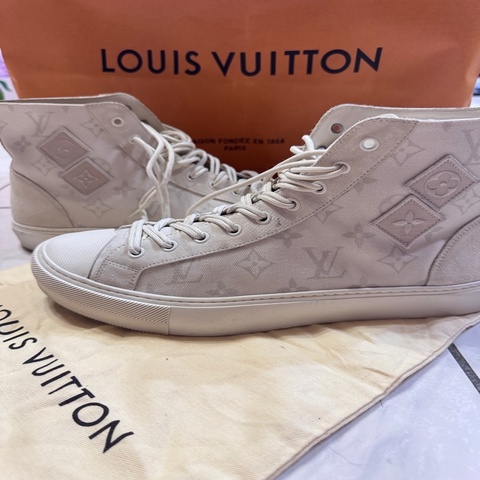 LOUIS VUITTON Tattoo Line  帆布麂皮繫帶高筒運動鞋 米白色
