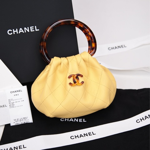 Chanel 26C邮轮系列小鸡黄小羊皮玳瑁手柄元宝包手提包