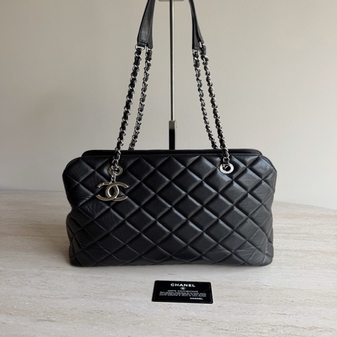 Chanel香奈兒黑銀羊皮托特包 9開 底長34cm