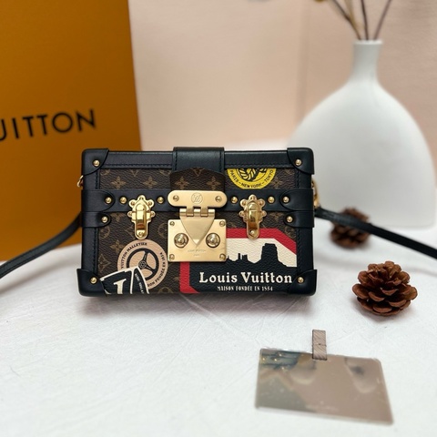 路易威登 LV 限量徽章硬盒子單肩包斜挎包 棕色 金扣 芯片編碼款