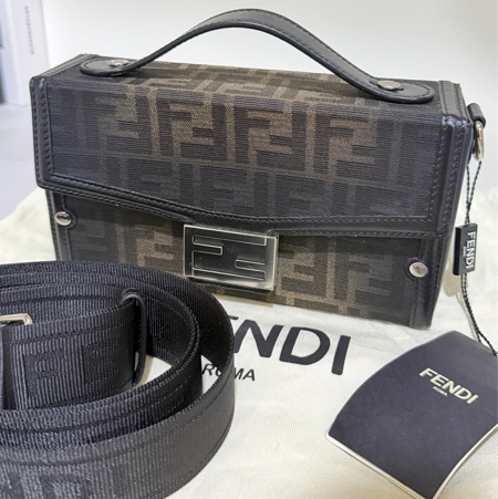 FENDI  Baguette Trunk老花軟行李箱
