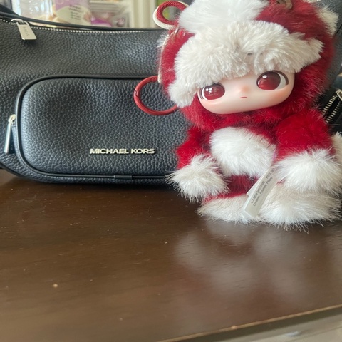 Michael Kors MK Merritt 肩背包 半月包 多口袋 腋下包 斜背包 側背包