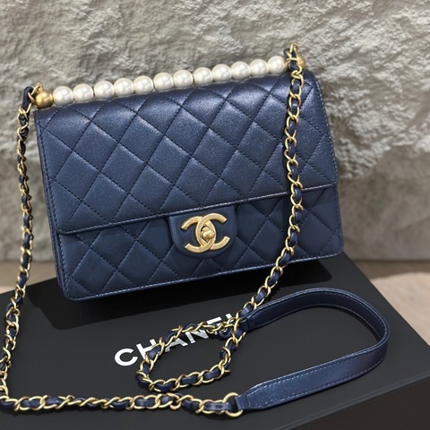 香奈兒 Chanel CF限量午夜藍金扣珍珠橫版口蓋包 
