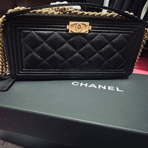 CHANEL 香奈兒 經典BOY 系列金釦壓邊菱格粒紋小牛皮雙層斜背包