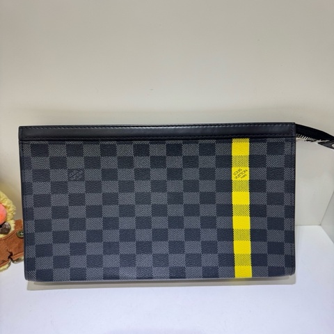 Louis Vuitton 路易威登  棋盤格手包洗漱包