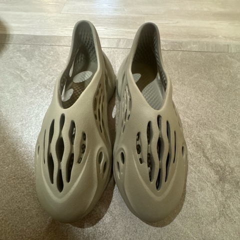 YEEZY FOAM RUNNER STONE SLAT US10