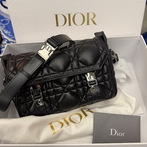 Dior camp 小號包