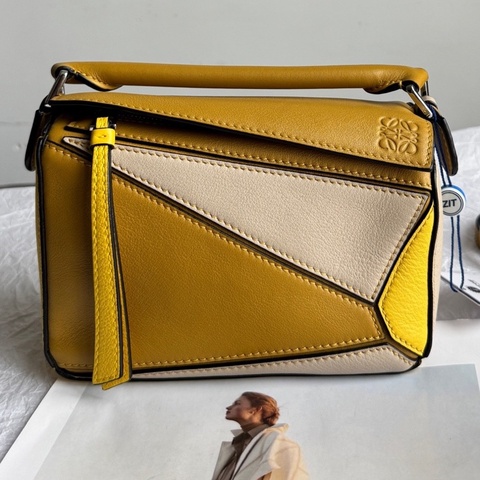 Loewe羅意威幾何包puzzle mini，三拼色