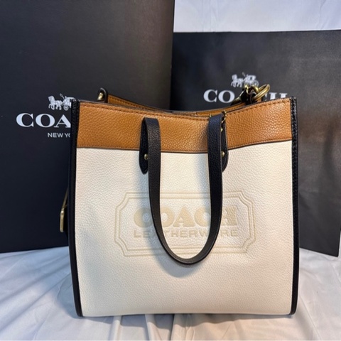 Coach 托特真皮包