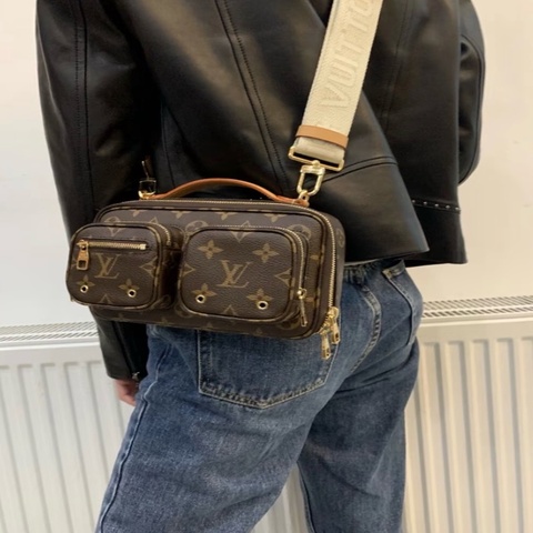 LV路易威登👑 Utility Crossbody炸藥包 98新 芯片款💕