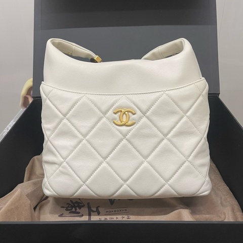 香奈兒Chanel  白色 hobo 單肩包 99 新 芯片款