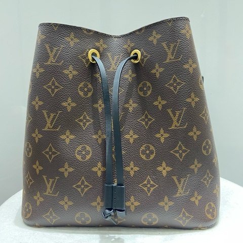 路易威登Louis Vuitton 黑水桶包 斜挎包