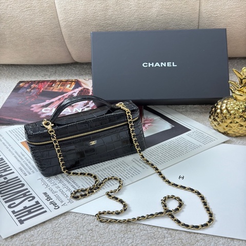 全新爆款Chanel 香奈兒26A黑金鰐魚壓紋LP飯盒包 鏈條肩帶，