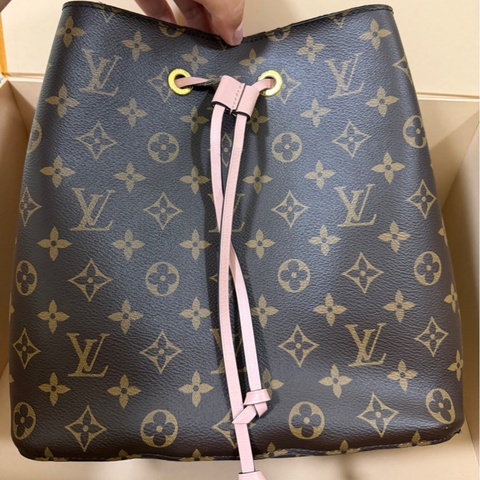 LV 水桶包MM