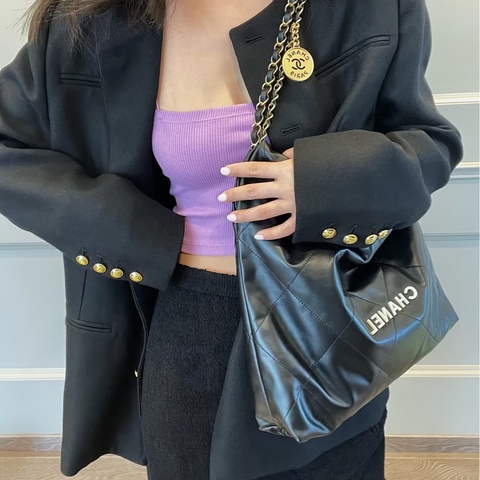 ෆ Chanel 22bag黑底白字垃圾袋 中號