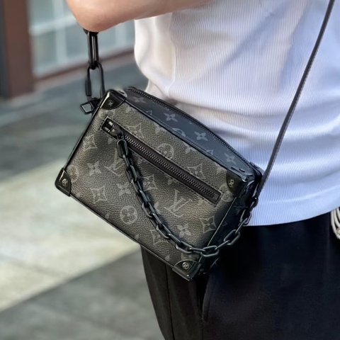 寶藏男孩包款❤️‍🔥Lv路易威登黑色老花黑武士mini soft trunk盒子包單肩斜挎鏈條包