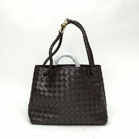 BOTTEGA VENETA Andiamo編織磁扣開合中號烏木色羊皮肩背包