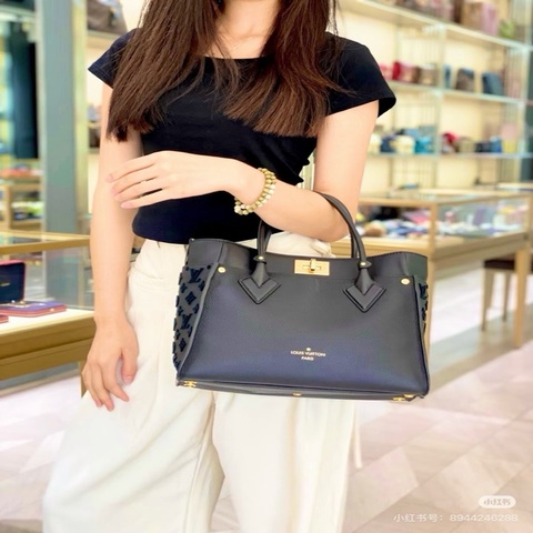 💙 LV On My Side 深藍色全皮手提斜背包 💙