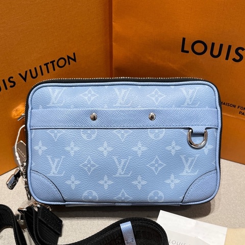 Louis Vuitton 路易威登 Alpha Nano藍色銀扣郵差相機包 芯片款