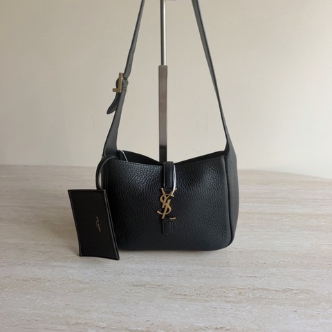 YSL聖羅蘭Le 5 À 7黑色miniHobo包 尺寸16cm