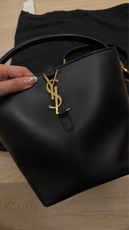 YSL LE37