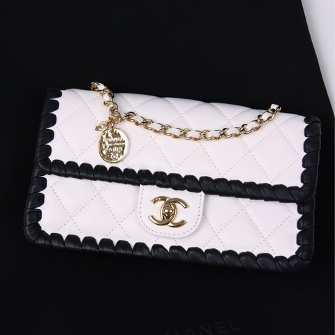 Chanel 26P黑白滚边小羊皮皮穿链单肩包
