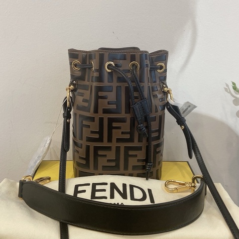Fendi芬迪 Mon Tresor老花水桶包  迷你