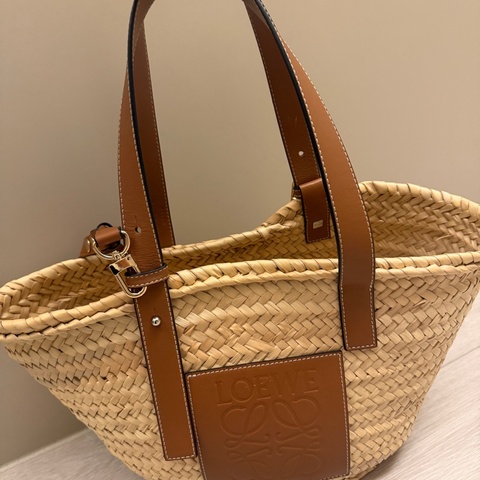 Loewe 經典草編包 (中款）