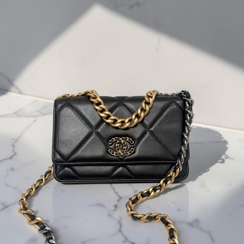 莉亞精品♡ Chanel AP0957 19Bag WOC 二手美包