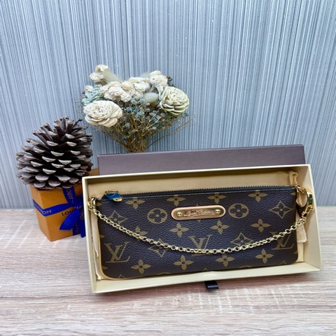 LV M60094 POCHETTE MILLA 小金鏈麻將包手提包