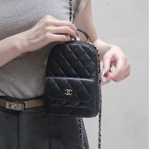💎Chanel香奈兒｜25P 全黑soblack羊皮mini雙肩包 小書包｜98新芯片款