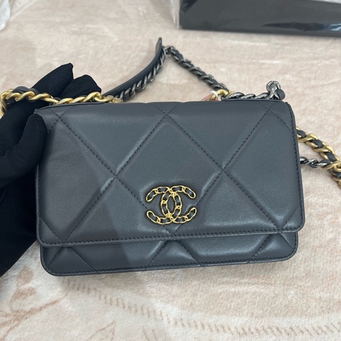 香奈兒Chanel 黑金19bag woc芯片款