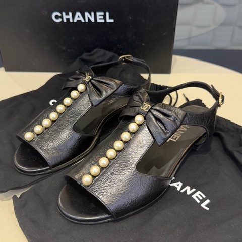 Chanel/香奈兒 黑色珍珠蝴蝶結涼鞋 37C碼 （已貼底）