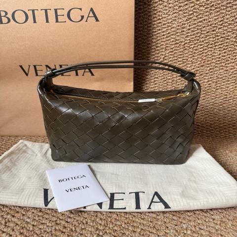 Bottega Veneta Wallace 卡其色（偏綠）編織飯盒包
