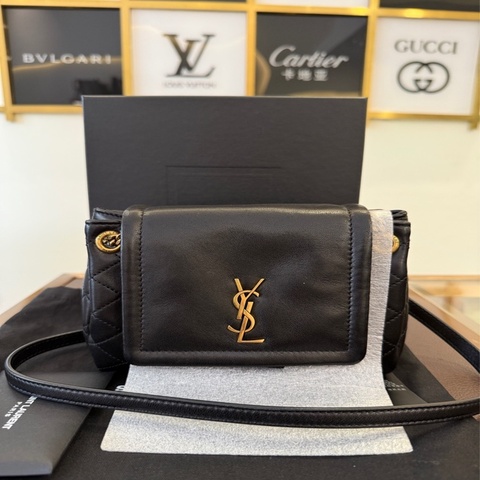 聖羅蘭 YSL 菱格紋 新款 黑金 nolita mini 鏈條包  尺寸：18*13*6