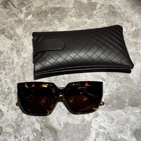 Bottega Veneta 太陽眼鏡
